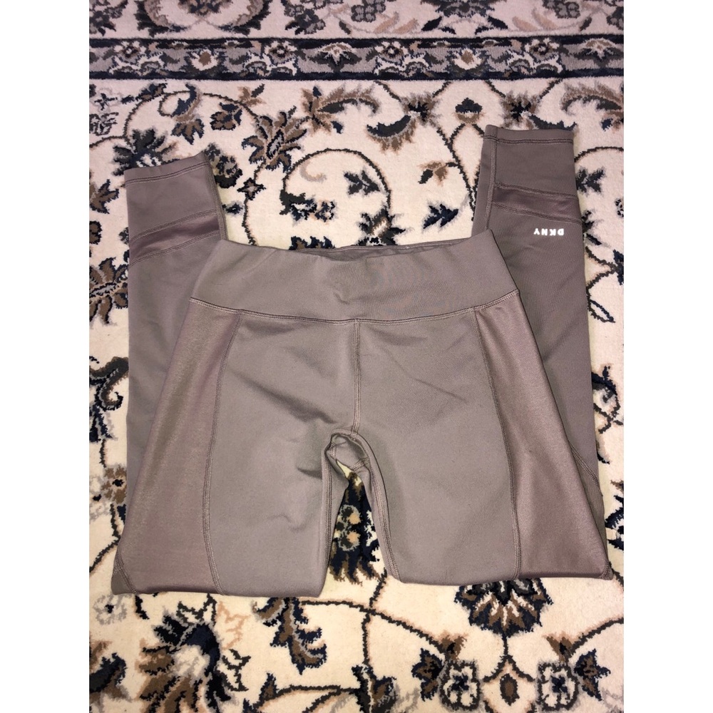 DKNY yoga’s